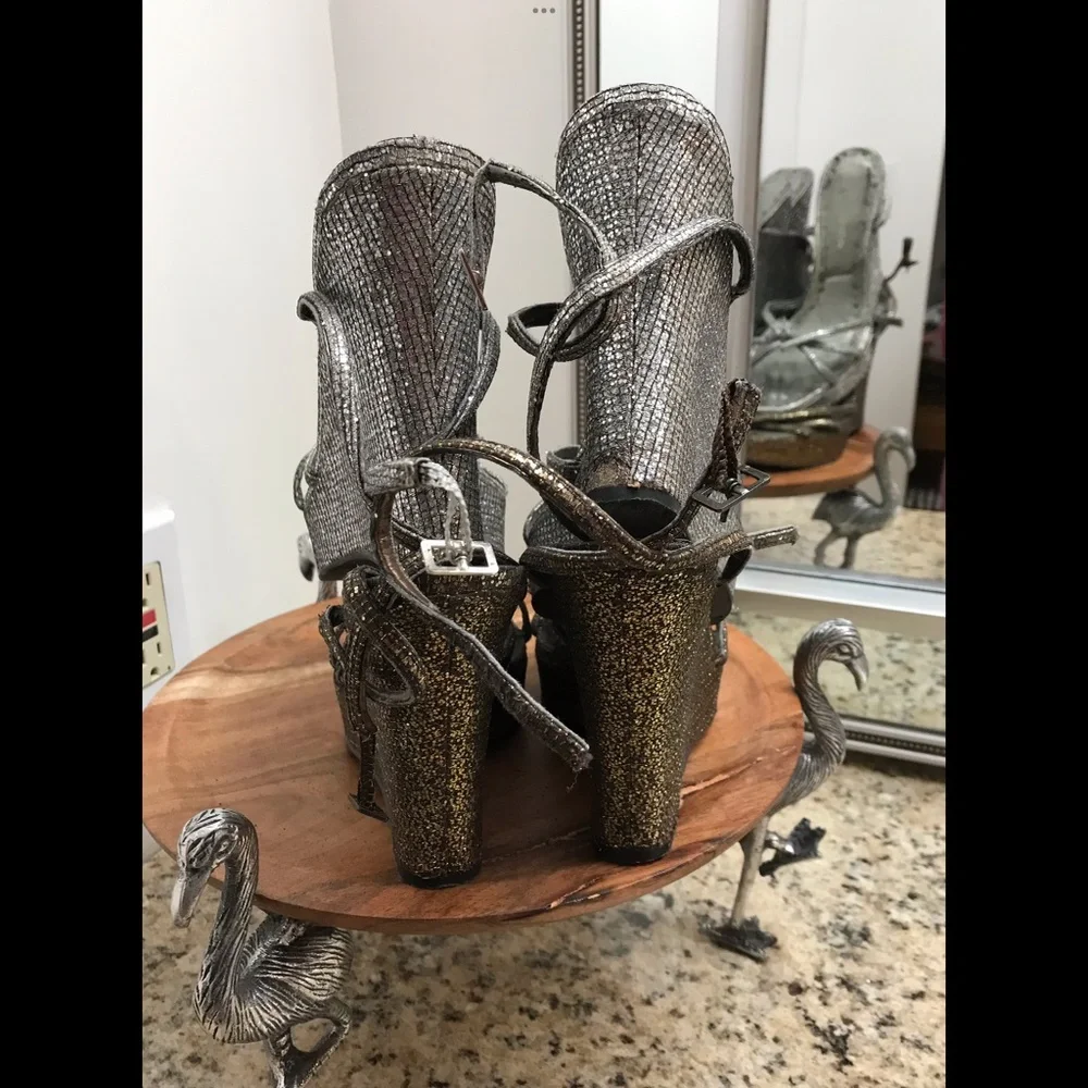 SEXY BCBG Bronze & Silver 2 Pairs “As Is” Glittery Wedges Sz 7…